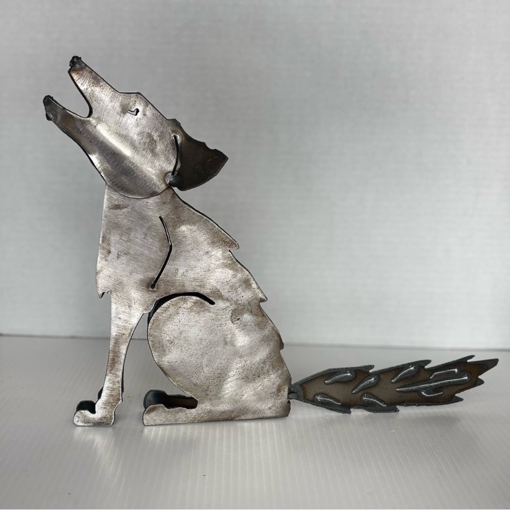 Coyote howling Metal Stand Art Decor Southwest house garden 9.75” Tall - Picture 3 of 8